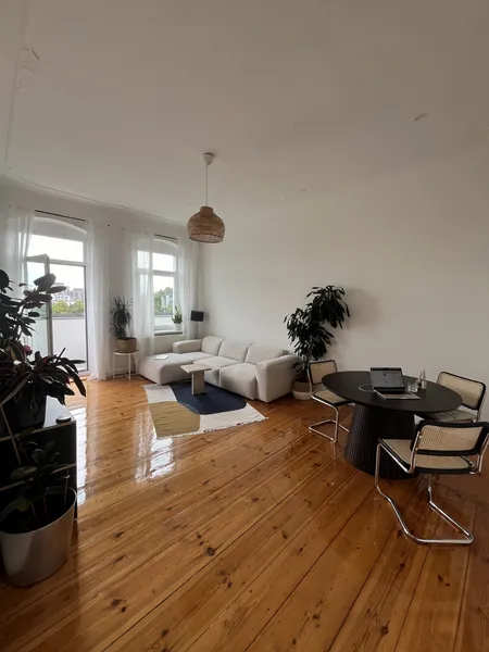 Möblierte Altbauwohnung zur Zwischenmiete Sept + Oktober — photo 1